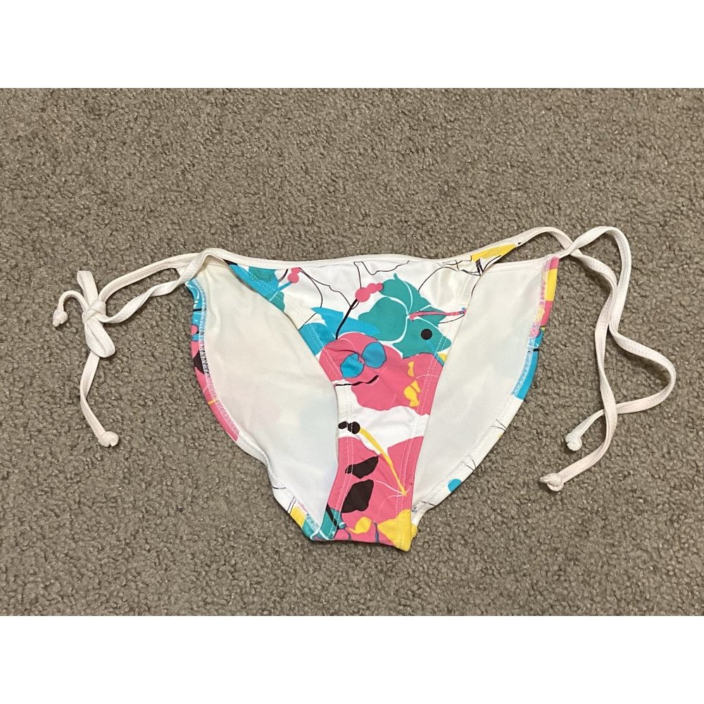 Body Glove tie-side white bikini bottom, small